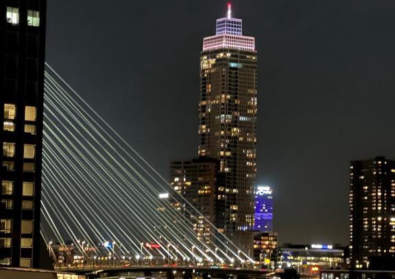 Kop van Zuid House | Bridge view