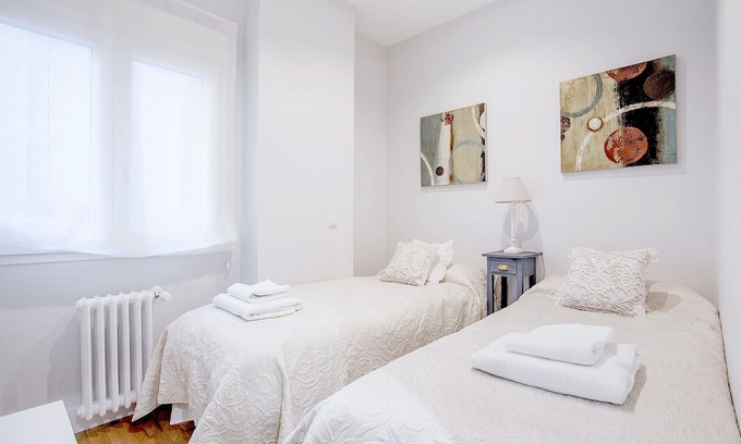 Jeronimos Apartment | Bright 2 Bd Apart in front of Retiro Park. Retiro II