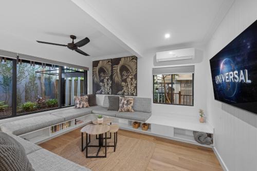 New Farm Apartment | Bright 2-Bed New Farm Apartment with Private Patio