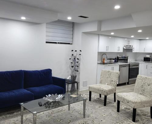 Angus Apartment | Bright 2 Bedroom Basement Apartment in Angus