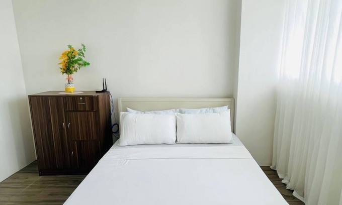 La Paz Condo | Bright 2-BR Condo with Balcony and Pool