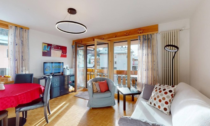 Surlej Apartment | Bright 2-room apartment approx 45m2 on the 1st floor (2nd mezzanine), in a quiet