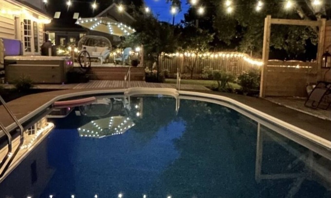 Charlottetown House | Bright 3 Bed, 2.5 Bath, In-Ground Pool/Hot Tub, Close to Downtown Charlottetown❗️
