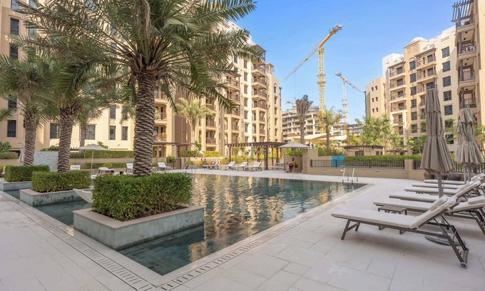 Umm Suqeim 3 Apartment | Bright & Airy 1BR in Asayel 2 - Fits 4 Comfortably