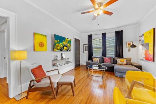 Dilworth House | Bright and Restful 2BR near Uptown with Balcony