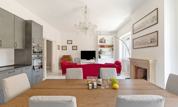 Quartiere III Pinciano Apartment | Bright and Spacious 5BR Apartment in Pariol