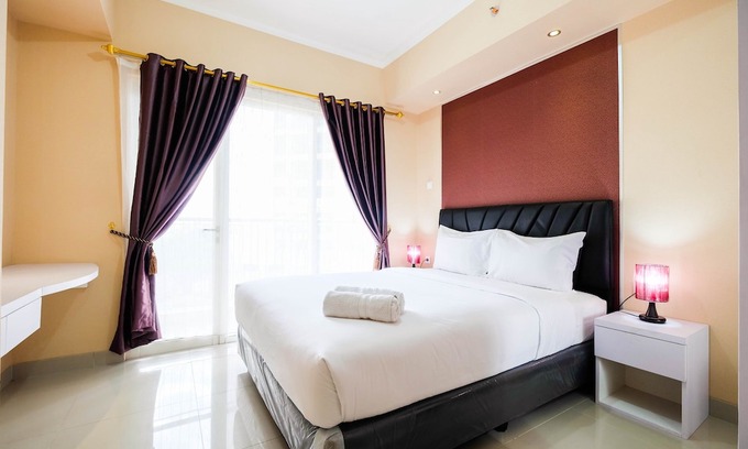 Cikarang Hotel | Bright and Stylish 1Br the Oasis Apartment Cikarang