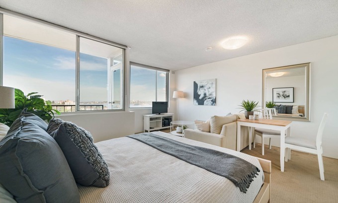 Neutral Bay Apartment | Bright And Sunny Studio Apartment