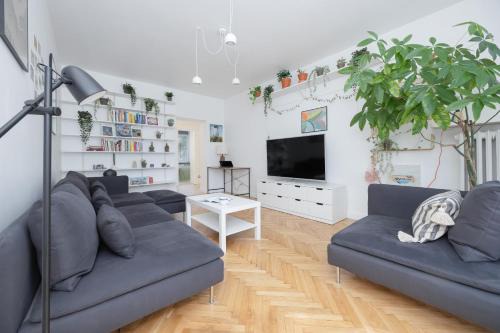 Saska Kepa Apartment | Bright Apartment in Saska Kępa near PGE Narodowy by Noclegi Renters