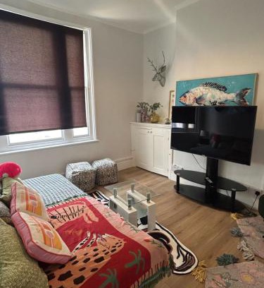 St Leonards-On-Sea Apartment | Bright Apartment in the Heart of St Leonards