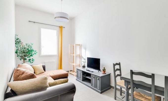 5th Arrondissement Apartment | Bright apartment near PARC DU 26è CENTENAIRE