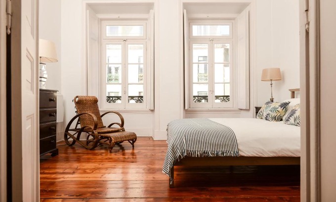 Santo Amaro Apartment | Bright Apartment with River View