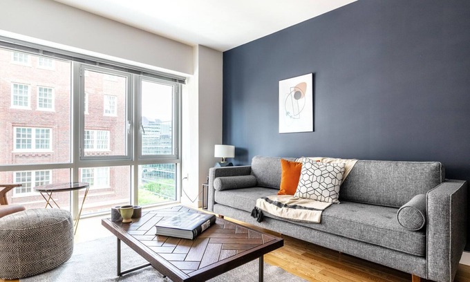 Back Bay East Apartment | Bright Back Bay 1BR w/Gym + W/D + Doorman near Esplanade by Blueground