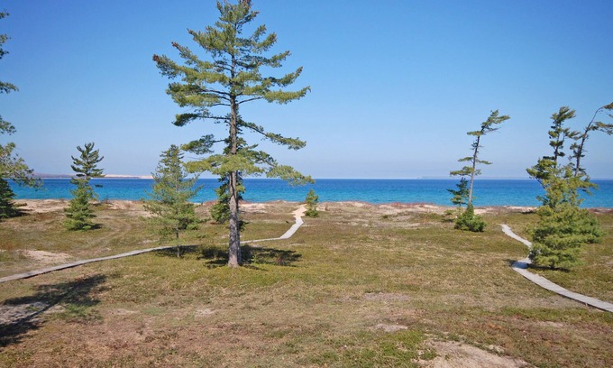 Glen Arbor Condo | Bright, Cheery, 2BR/2BA Beachfront Condo in Glen Arbor's Homestead Resort!