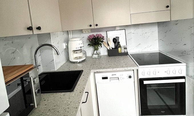 Lahti Apartment | Bright & Cozy, Renovated Studio in the Center