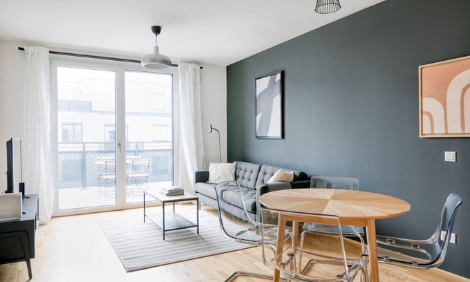 Donaustadt Apartment | Bright Donaustadt 2BR w/Balcony, near Kirschblütenpark, by Blueground