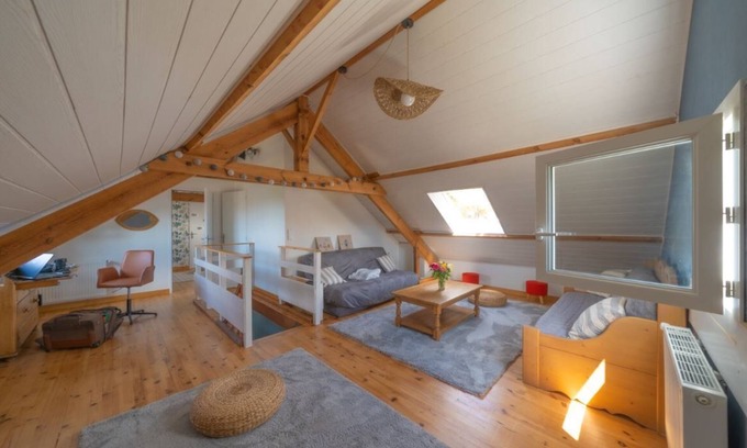 Jullouville House | Bright family home 4 minutes walk from the beach with fenced garden