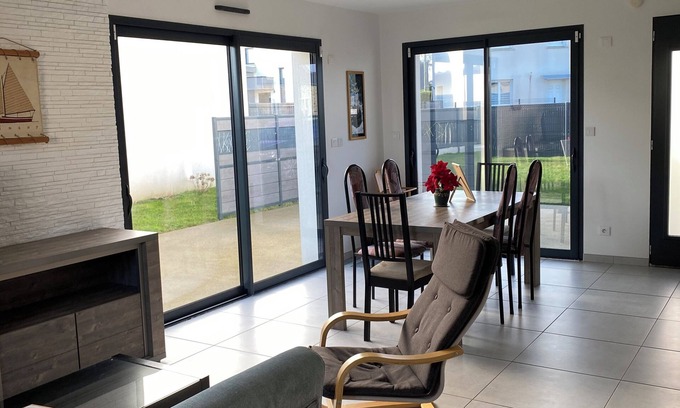 Langueux House | Bright house offering comfort and tranquility 15 minutes from the beach