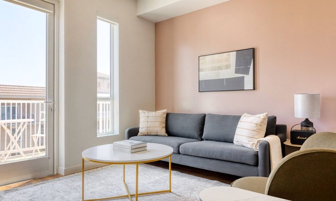 Koreatown Apartment | Bright Koreatown 1BR w/Gym & W/D, walk to Wilshire Blvd, by Blueground