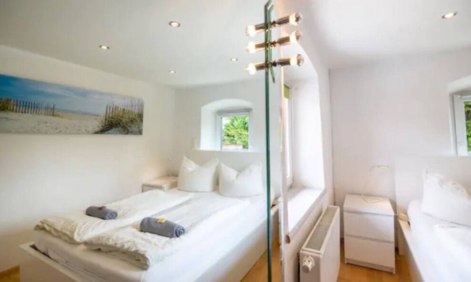 Lechbruck Apartment | Bright large apartment on the lake