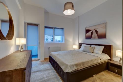 Bucharest City-Centre Apartment | Bright & Modern Apartment in Central Location - Universitate - Wi-Fi - Netflix