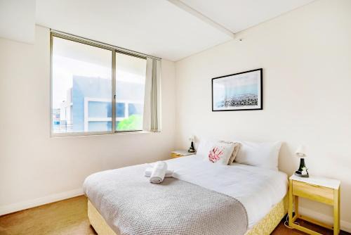 Mascot Apartment | Bright & Spacious Apartment with Private Balcony