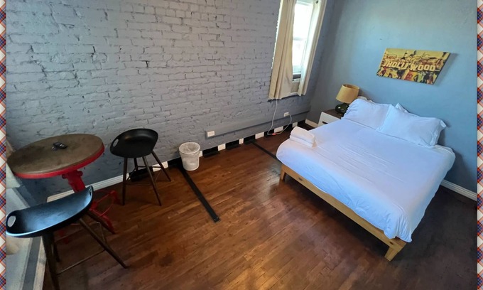 Westlake Apartment | Bright & Spacious Studio Near Downtown LA!