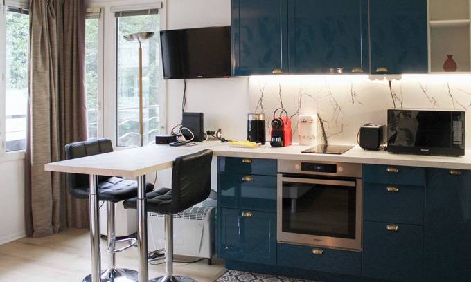 Issy-les-Moulineaux Apartment | Bright Studio Of 29m² Near Paris
