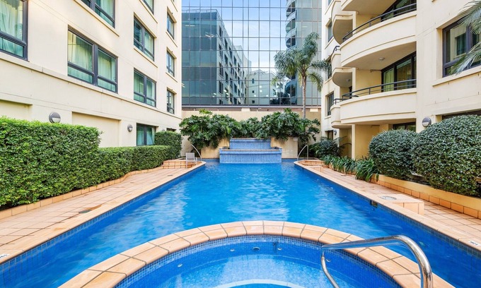 Parramatta Apartment | Bright Studio with Pool Access in Parramatta