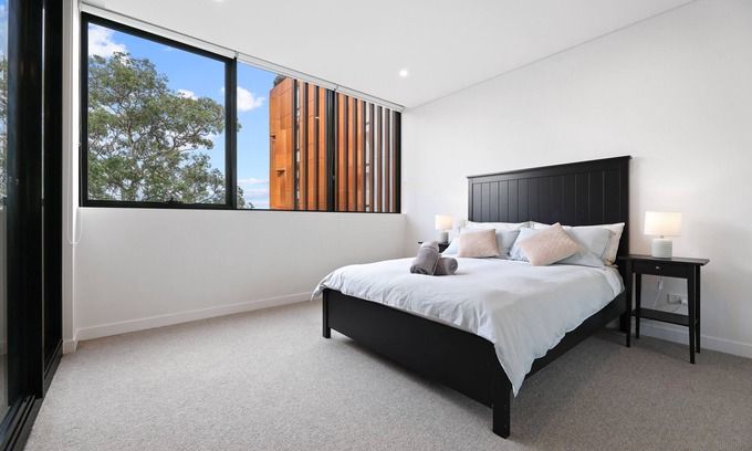 Gordon Apartment | Bright & Stylish 2-Bedroom Escape in Gordon