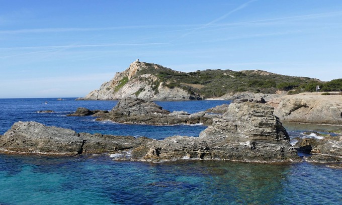 Six-Fours-les-Plages Apartment | Bright T2 sea view, very quiet with unforgettable sunsets over the sea