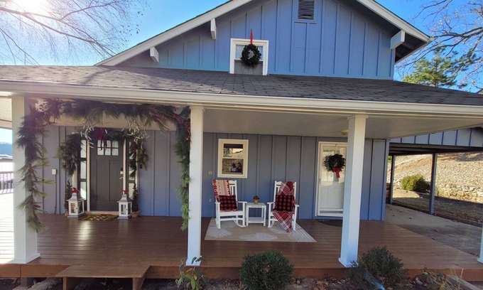 Sunrise Beach House | Bring your boat or jetskis and launch on site! Wood burning fireplace!