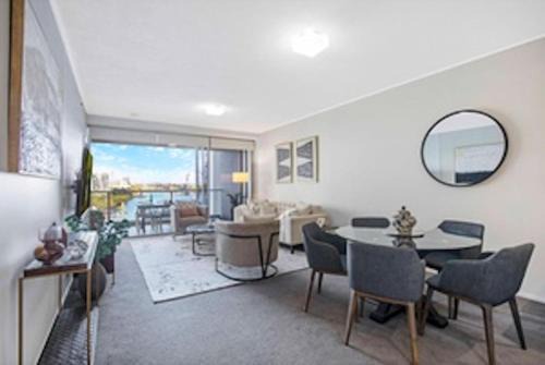 Brisbane Central Business District Apartment | Brisbane City Luxe 3BR, Views, Pool, Car Park