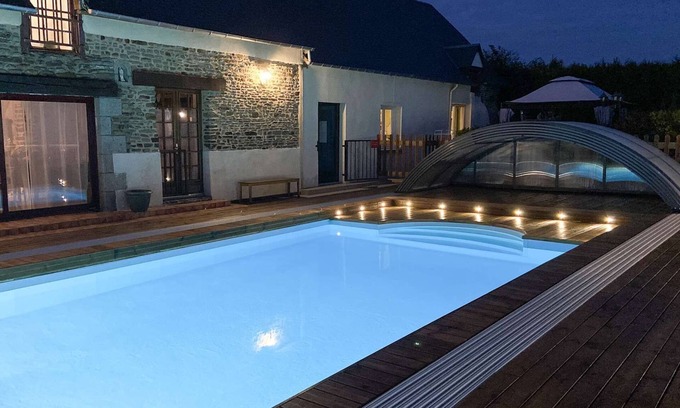 Vessey Cottage | Brittany Group - 12/15 people - private Nordic bath and spa