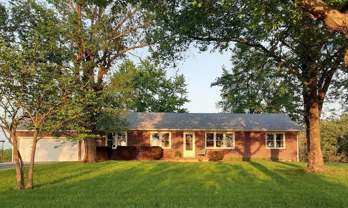Warsaw Other | Broken A Ranch offers Charm on the Farm, close to Truman and Osage River