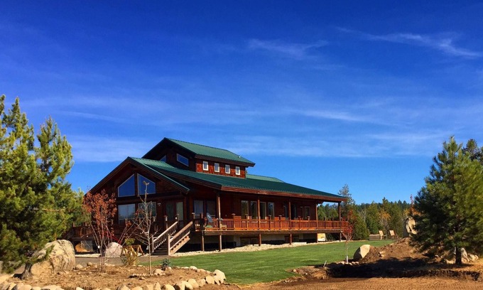 McCall House | Broken Ridge Ranch - Massive home, sleeps 34 guests w/hot tub, game room, air conditioning