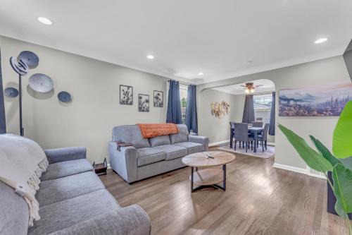Brooklyn House | Brooklyn Townhome 9 Miles to Downtown