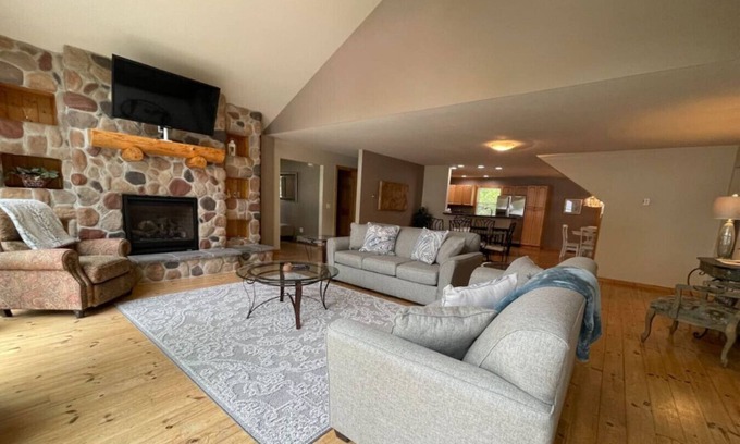 Grawn House | Brookside Cottages and Resort The Big House
