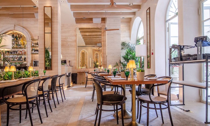 Santo Antonio Hotel | Browns Avenue Hotel