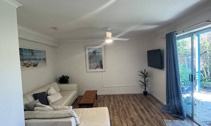 Brunswick Heads Apartment | Bruns Garden View Apartment ~ Spacious & Close to the Beach ~ Monthly Discounts