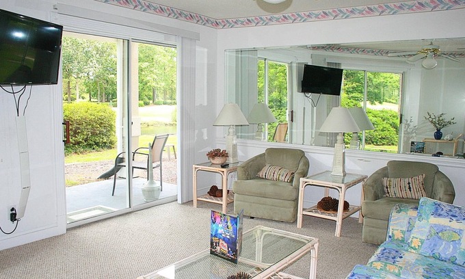 Calabash Villa | Brunswick Plantation, 2 Bedroom, 2 Bathroom, Full Kitchen, Golf Course View (501)