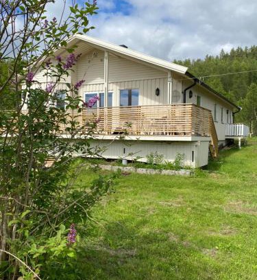 Trany Villa | Brygghaugen, middle of Senja