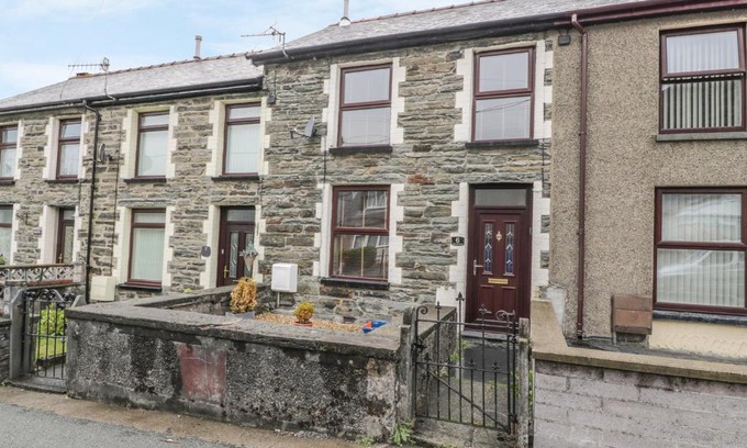 Manod House | Bryn Eithin