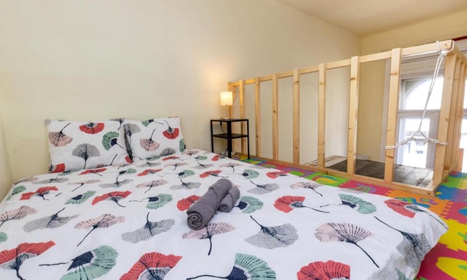 Nepszinhaz negyed House | Budapest Three Cats Hostel