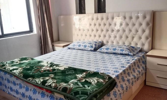 Islamabad Apartment | Budget 2 BHK Apartment with Self Check-in