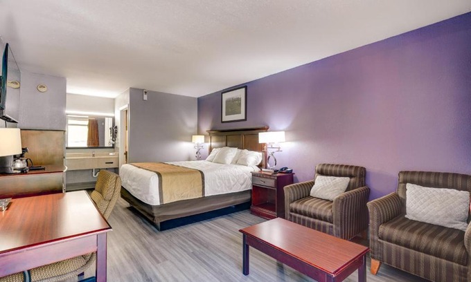 Ellijay Hotel | Budget Inn Top of Ellijay