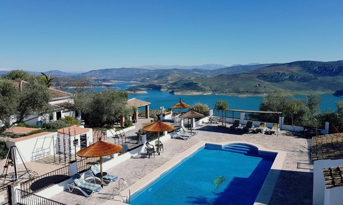 Rute Apartment | Buenavista 1 Apartment Overlooking Lake Iznajar and Swimming Pool