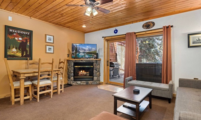Fall River Estates Condo | Bugle Pointe B16 (HT)