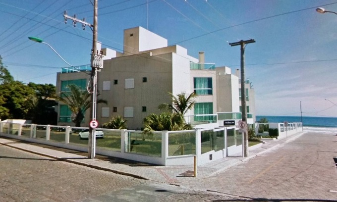 Bombas Apartment | Building to SEASIDE, High Standard. Complete. Sleeps 8. 3 Cars. Pool