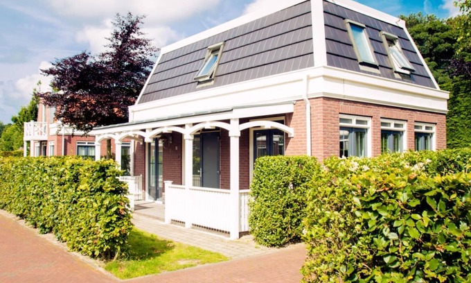 Municipality of Noordwijk Resort | Bungalow 6p - Three Bedroom Resort, Sleeps 6